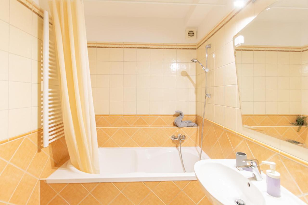 Viky'S Apartment Győr Kültér fotó